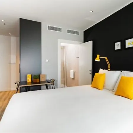 מלון דירות Staycity Venice מסטרה