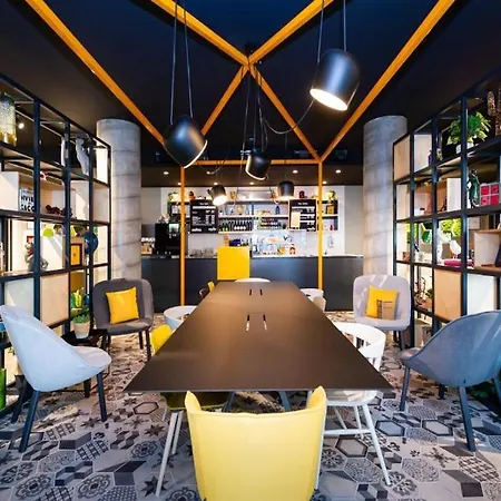 מלון דירות Staycity Venice