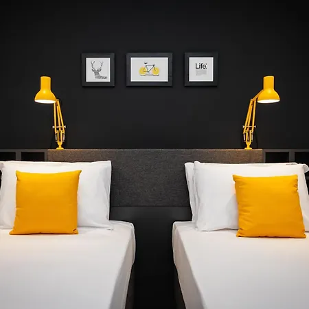 Staycity Venice מלון דירות מסטרה