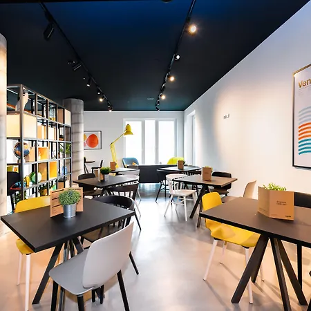 アパートホテル Staycity Venice 4*