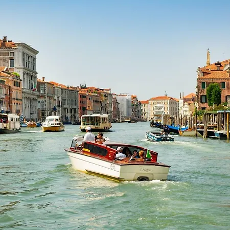 Staycity Venice Aparthotel